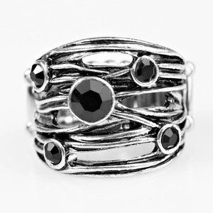PAPARAZZI | VINTAGE VAULT "SPARKLE STRUCK" BLACK RING